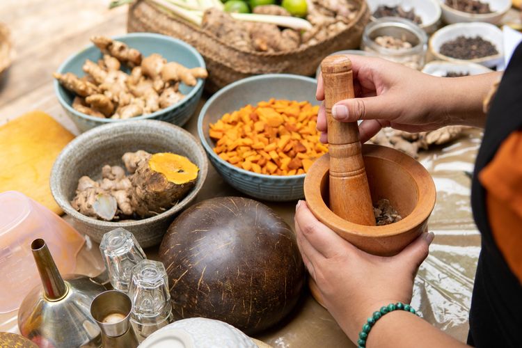 Pengobatan Tradisional – 5 Manfaat Obat Tradisional